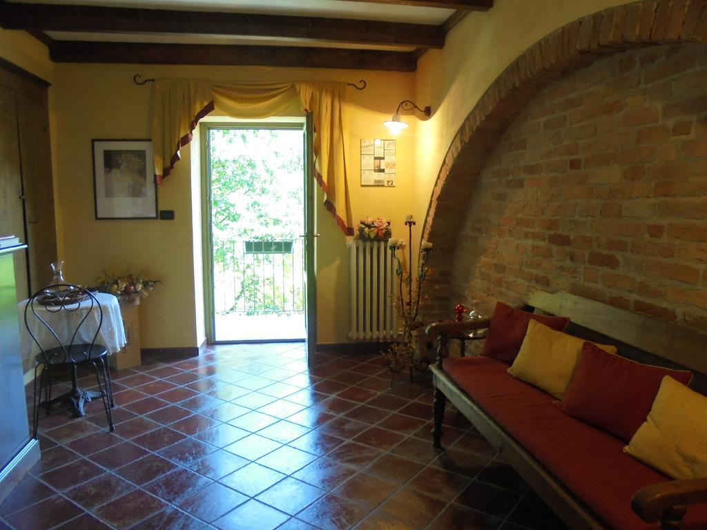 바롤로 Agriturismo La Terrazza Sul Bosco 빌라 외부 사진